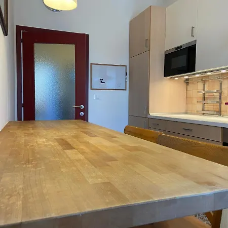 Tiramisu, A Cozy 2-bdrm Apt 트레비소